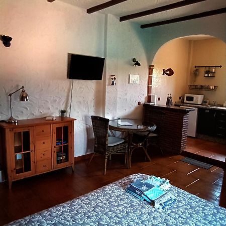 Cortijo Petra Bed & Breakfast Villanueva del Rosario Luaran gambar