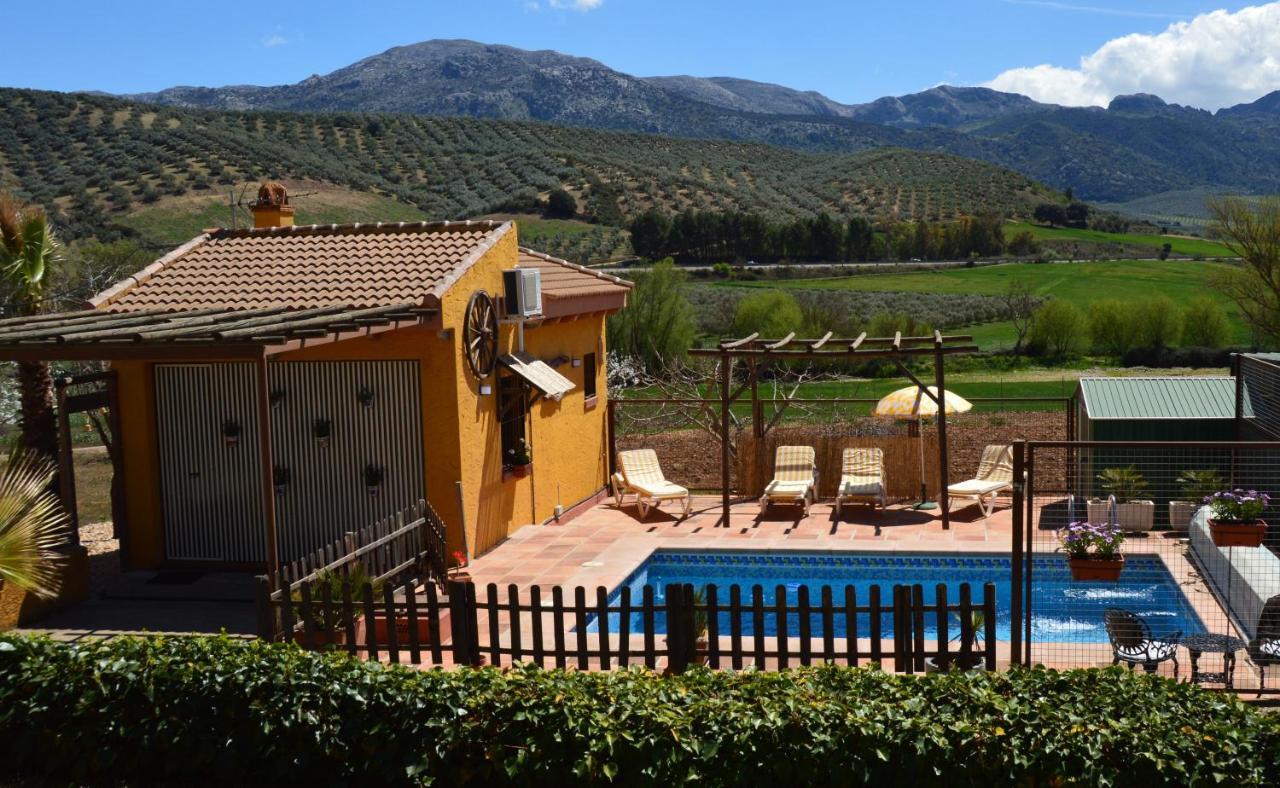 Cortijo Petra Bed & Breakfast Villanueva del Rosario Luaran gambar