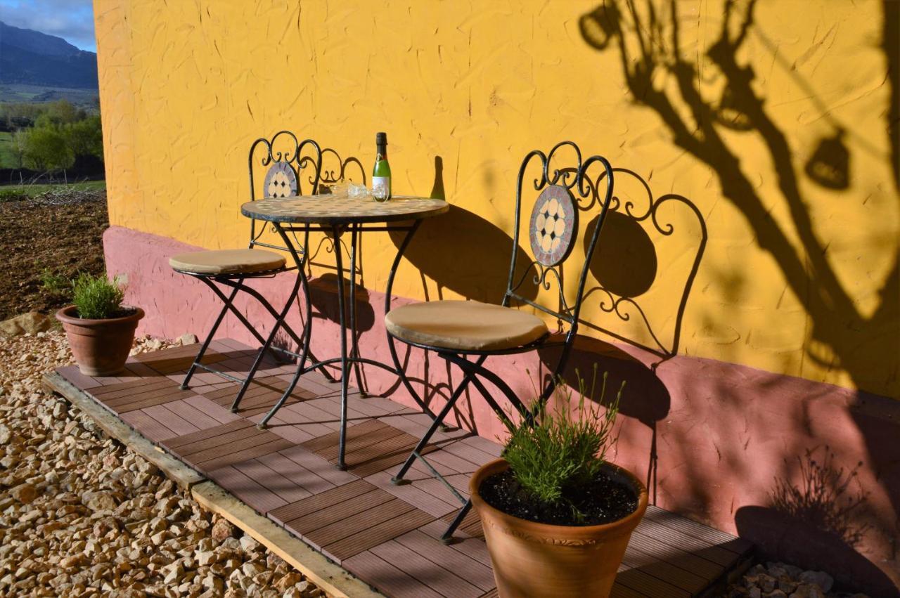 Cortijo Petra Bed & Breakfast Villanueva del Rosario Luaran gambar