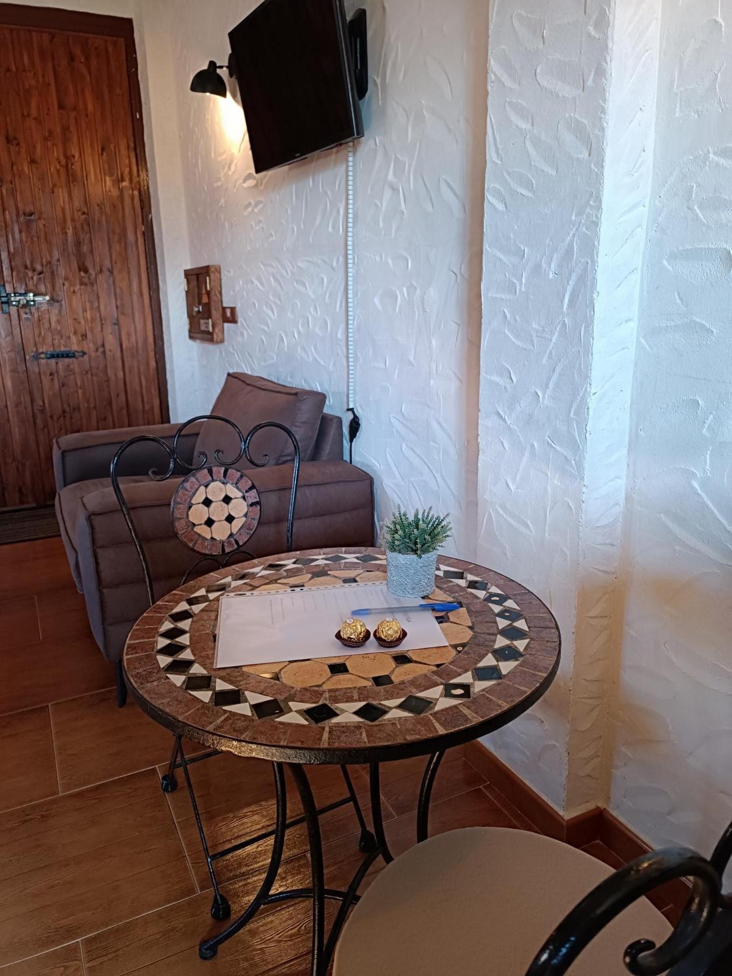 Cortijo Petra Bed & Breakfast Villanueva del Rosario Luaran gambar